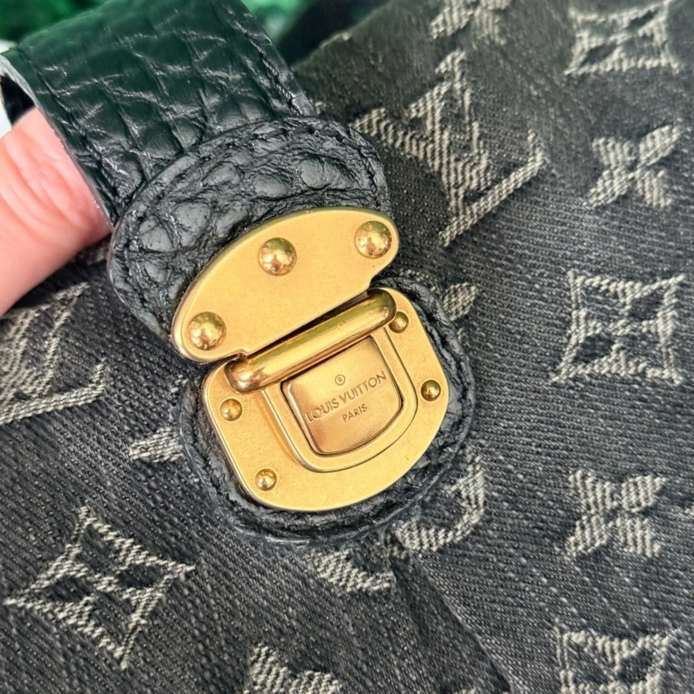 Louis Vuitton Black Denim Shoulder or Crossbody Bag Authentic - Picture 10 of 13